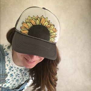 🌻 O’Neil Sunflower Trucker Hat